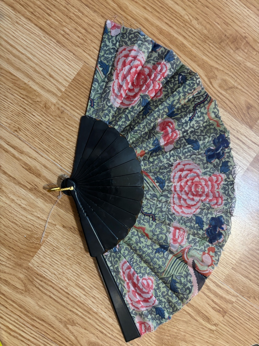 Folding Hand Fan with Floral Fabric - Black Frame, Pink Roses